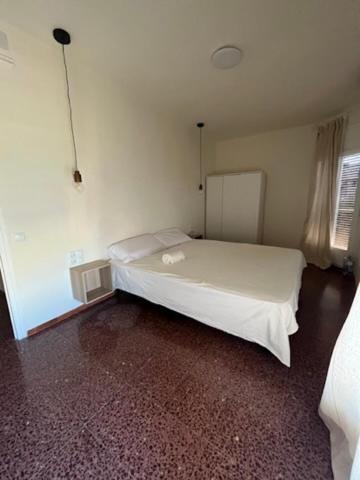 Encantador Apartamento En El Corazon De Тремп Экстерьер фото