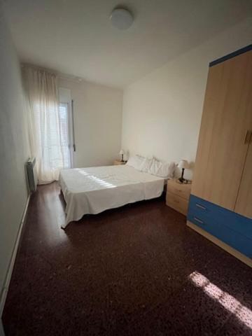 Encantador Apartamento En El Corazon De Тремп Экстерьер фото